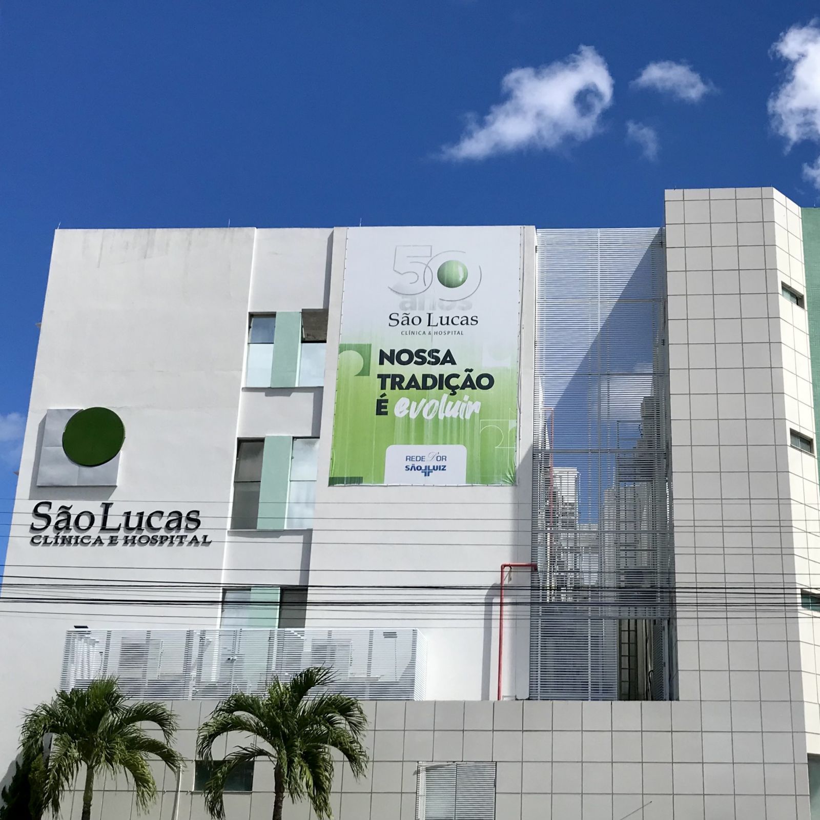 Superlotado, Hospital São Lucas constrói nova ala para pacientes Covid