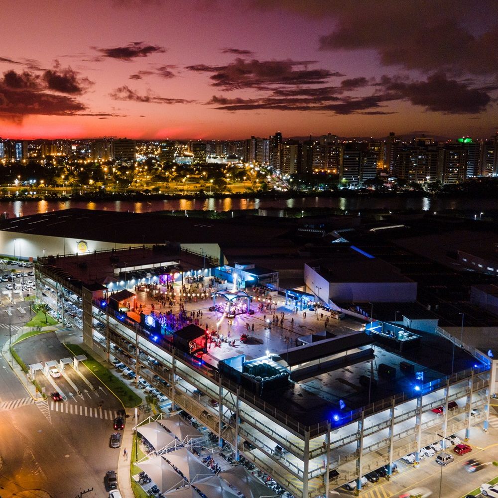 Sarauzin abre temporada 2026 com edição “Brega Chique”