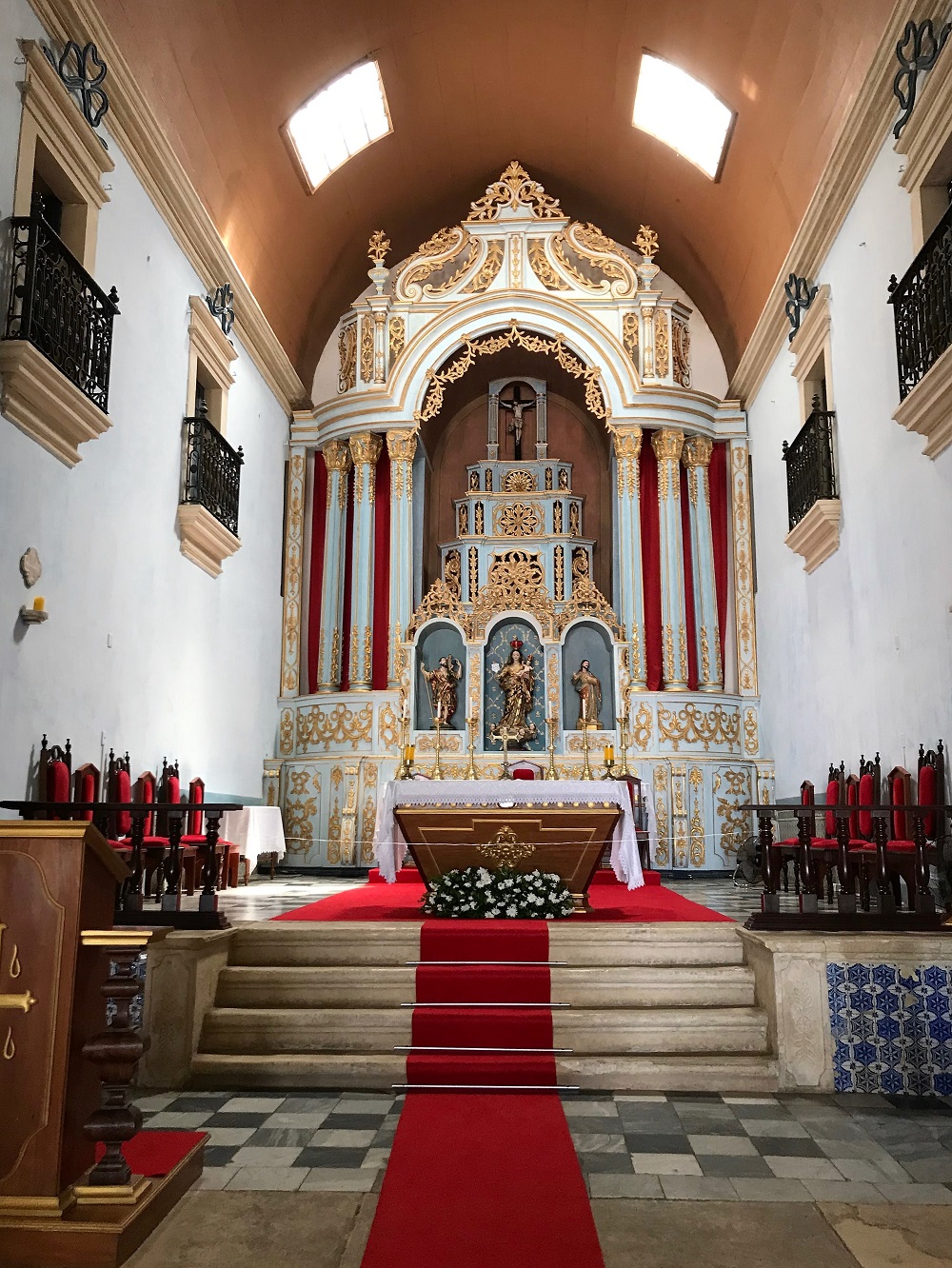 Altar principal da Igreja Matriz Nossa Senhora da Vitória