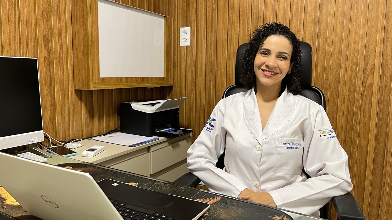 Dra.Larissy Lima, neurologista especialista em AVC. Foto: Andréa Moura.