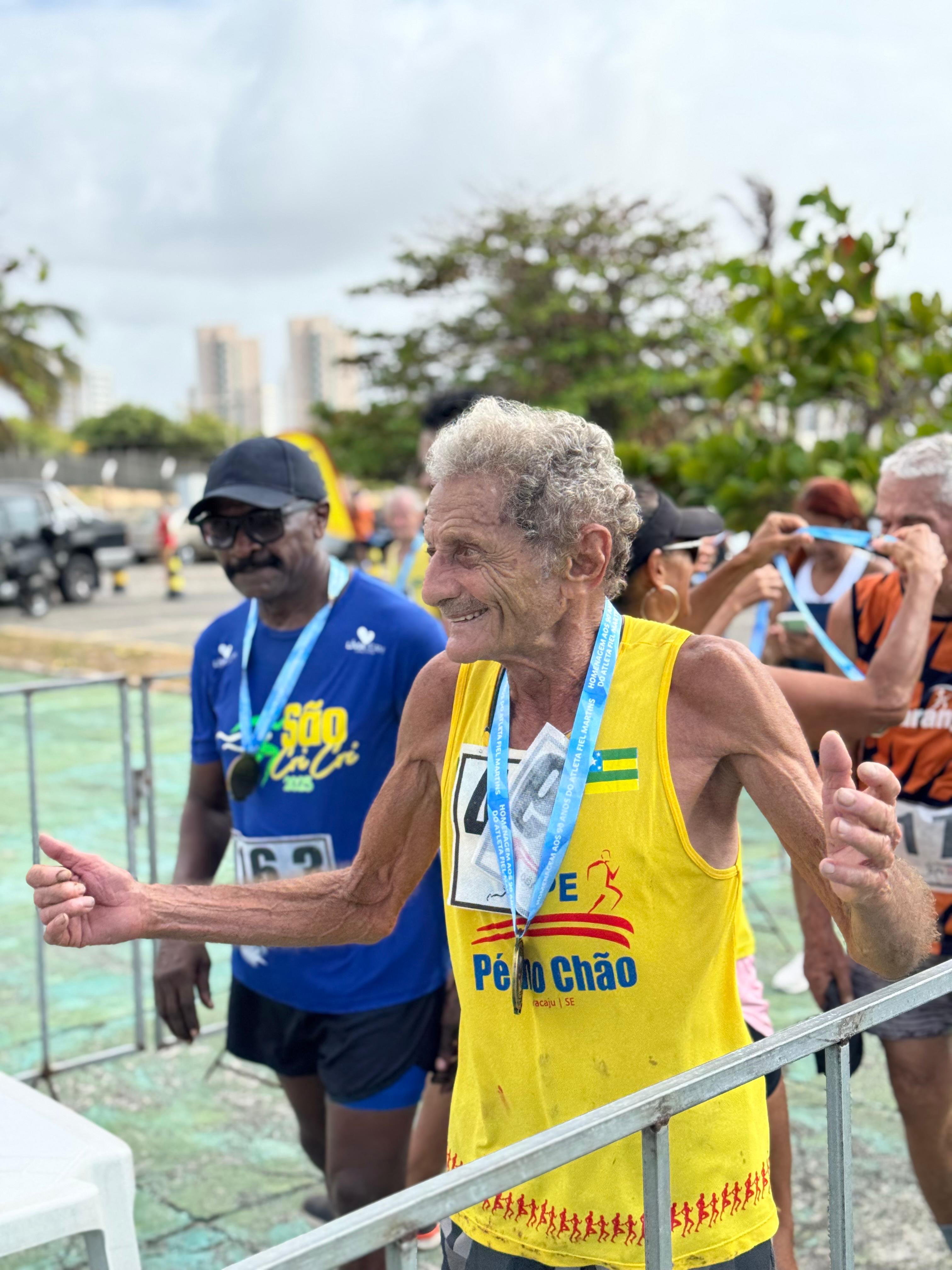 Seu Fiel ap&oacute;s corrida. Foto: Arthur Soares